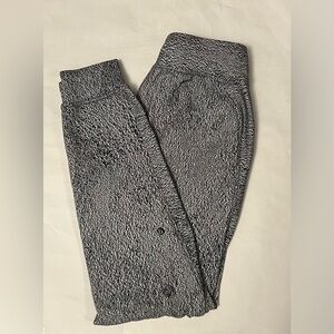 EUC Lululemon Ready To Rulu Pant